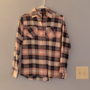 Canyon Creek size M button down flannel